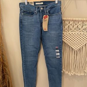 Levi’s 311 Shaping Skinny Ankle Jeans